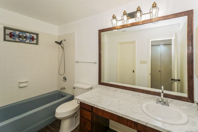1319 Saint Andrews, San Antonio, TX 78248