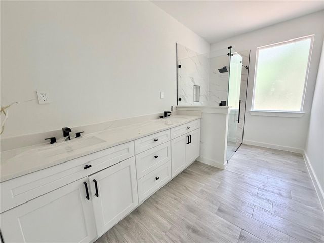 602 Road 5201, Cleveland, TX 77327