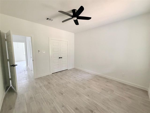 602 Road 5201, Cleveland, TX 77327