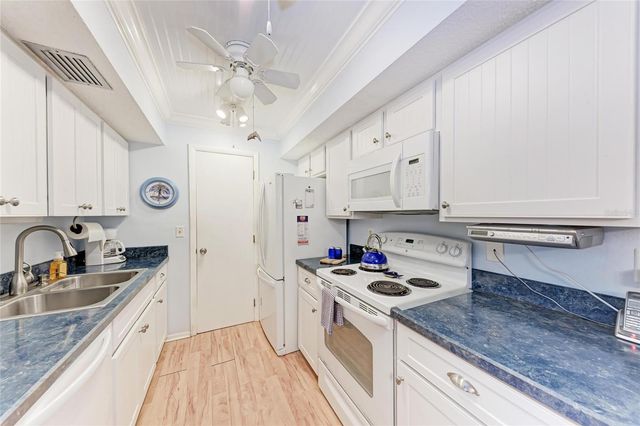 6124 43RD STREET W 205A, Bradenton, FL 34210