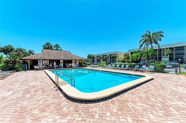 6124 43RD STREET W 205A, Bradenton, FL 34210