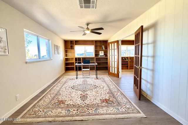 3405 VOLCANIC Avenue, El Paso, TX 79904