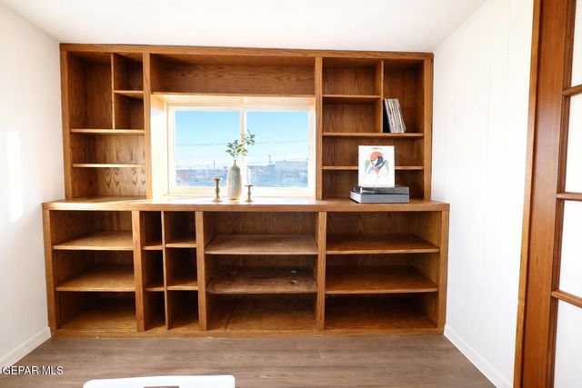 3405 VOLCANIC Avenue, El Paso, TX 79904