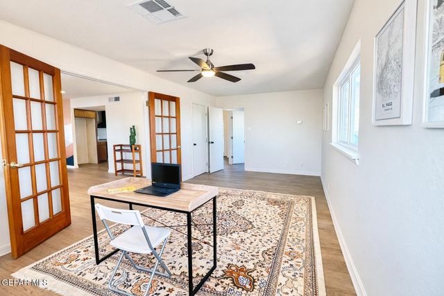 3405 VOLCANIC Avenue, El Paso, TX 79904