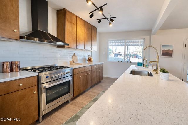 3405 VOLCANIC Avenue, El Paso, TX 79904