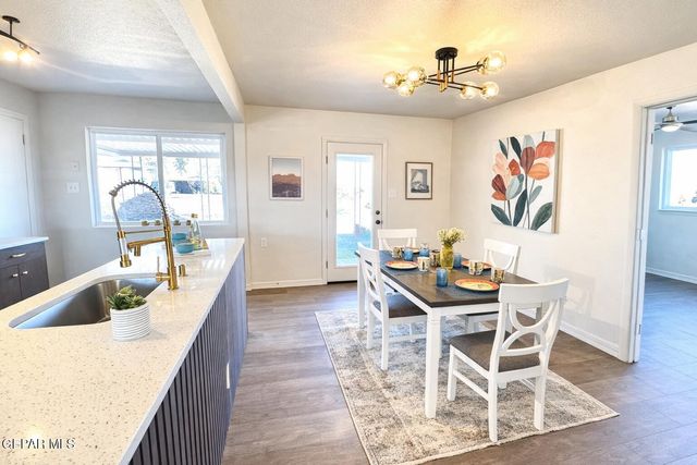 3405 VOLCANIC Avenue, El Paso, TX 79904