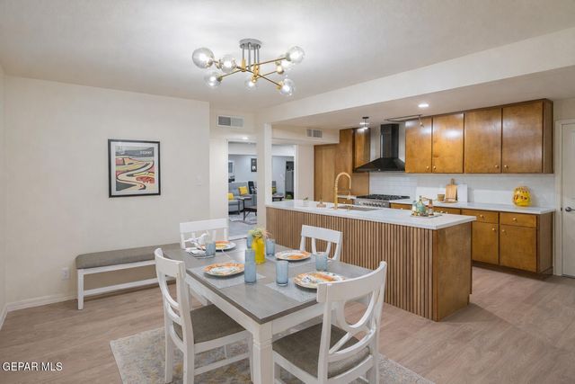 3405 VOLCANIC Avenue, El Paso, TX 79904