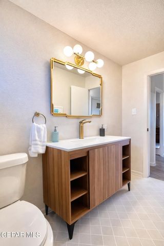 3405 VOLCANIC Avenue, El Paso, TX 79904