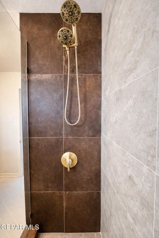 3405 VOLCANIC Avenue, El Paso, TX 79904