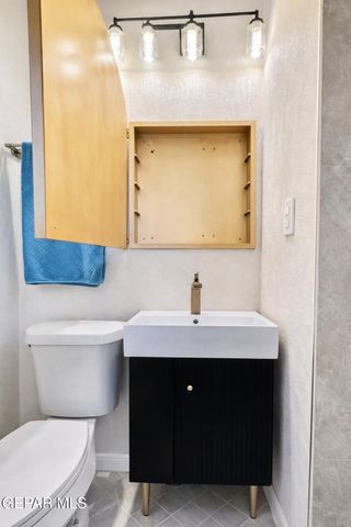 3405 VOLCANIC Avenue, El Paso, TX 79904