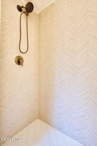 3405 VOLCANIC Avenue, El Paso, TX 79904