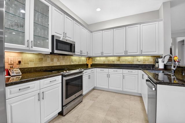 6554 Camarillo Terrace Lane, Delray Beach, FL 33446