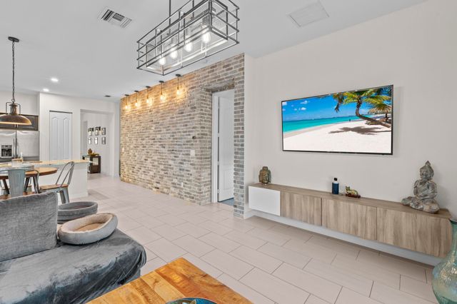 4339 Buena Tara Drive, West Palm Beach, FL 33413