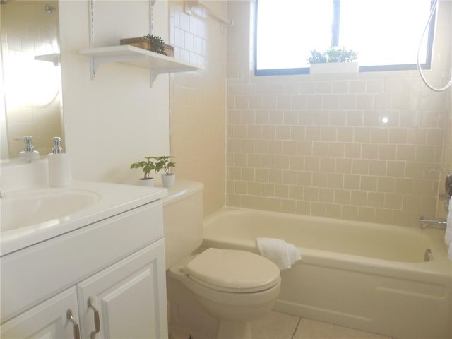 6725 FRIENDSHIP DRIVE, Sarasota, FL 34241