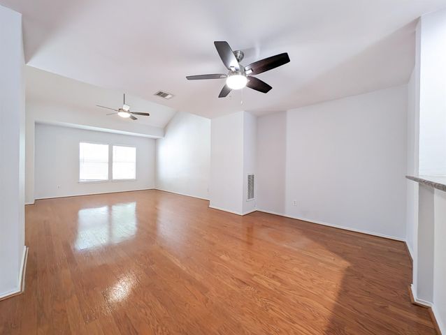 1131 W 24th Street B, Houston, TX 77008