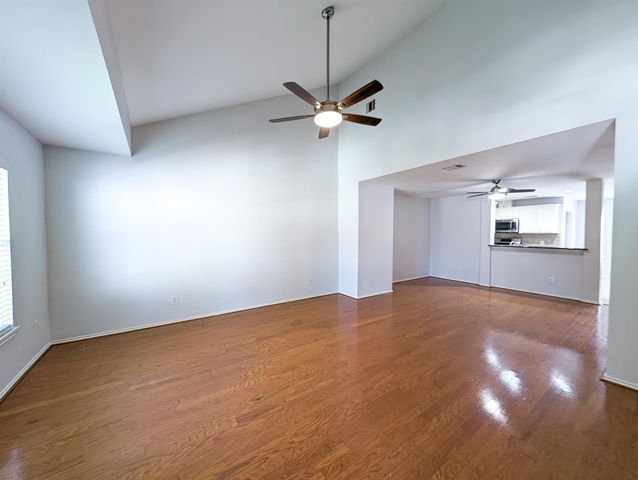 1131 W 24th Street B, Houston, TX 77008