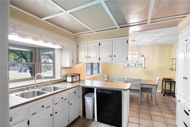 1433 Shalimar Circle, Russellville, AR 72802