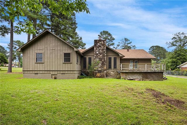 1433 Shalimar Circle, Russellville, AR 72802