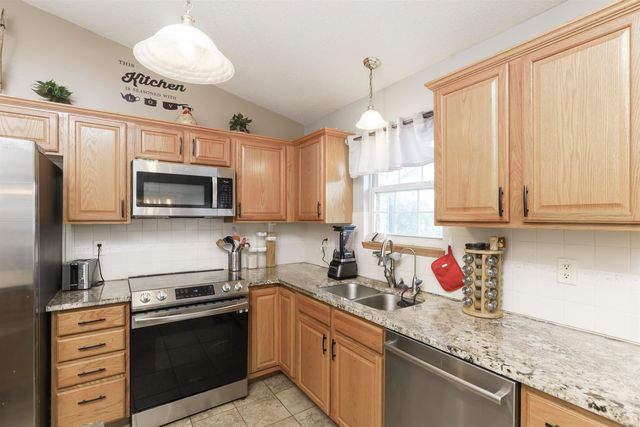 11423 W May Ct, Wichita, KS 67209