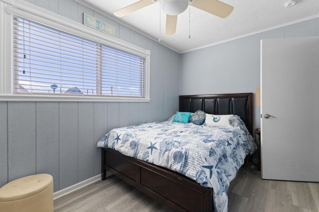 1635 Sandpebble Place, Surfside Beach, TX 77541
