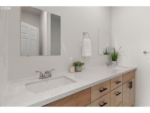 7725 Se 77TH Pl, Portland, OR 97206
