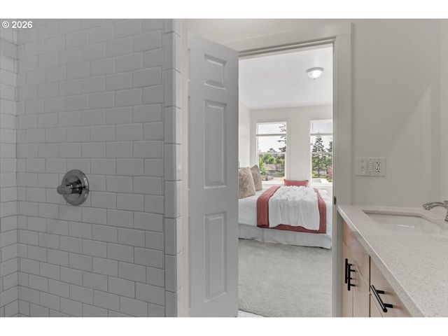7725 Se 77TH Pl, Portland, OR 97206