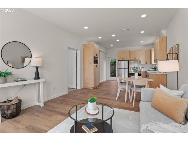 7725 Se 77TH Pl, Portland, OR 97206