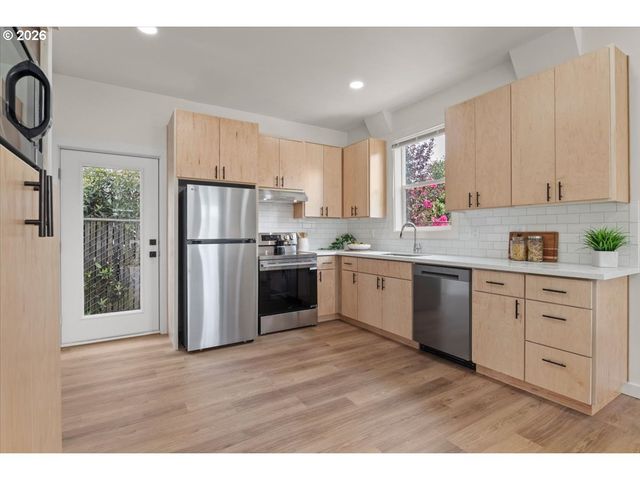 7725 Se 77TH Pl, Portland, OR 97206