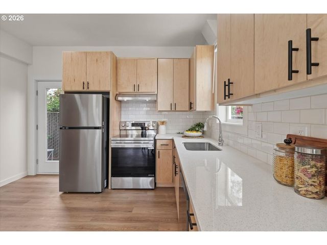 7725 Se 77TH Pl, Portland, OR 97206
