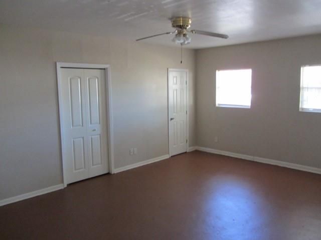 2105 Bush Drive, Huntsville, TX 77320