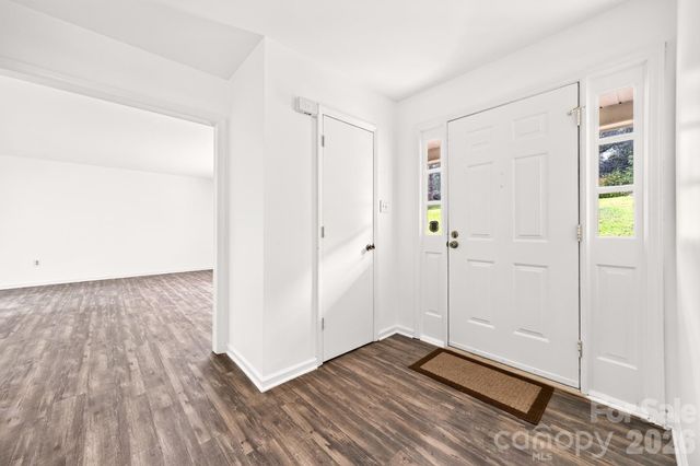 616 Silversmith Lane, Charlotte, NC 28270