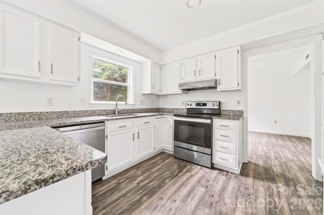 616 Silversmith Lane, Charlotte, NC 28270