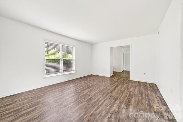 616 Silversmith Lane, Charlotte, NC 28270