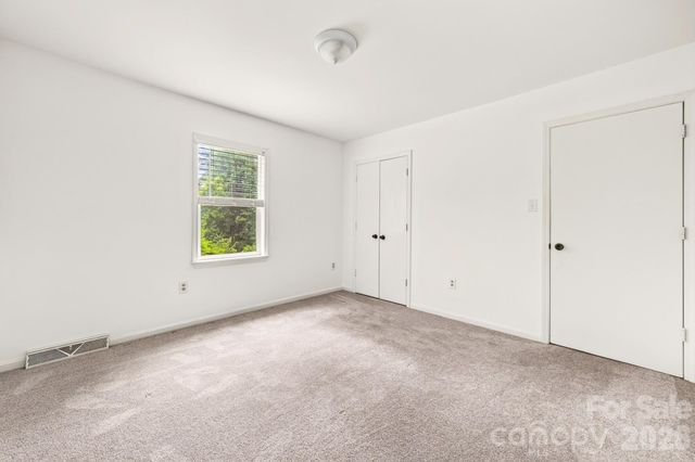 616 Silversmith Lane, Charlotte, NC 28270