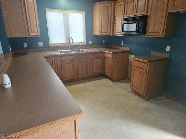 1206 Patriot Place SW, Massillon, OH 44647