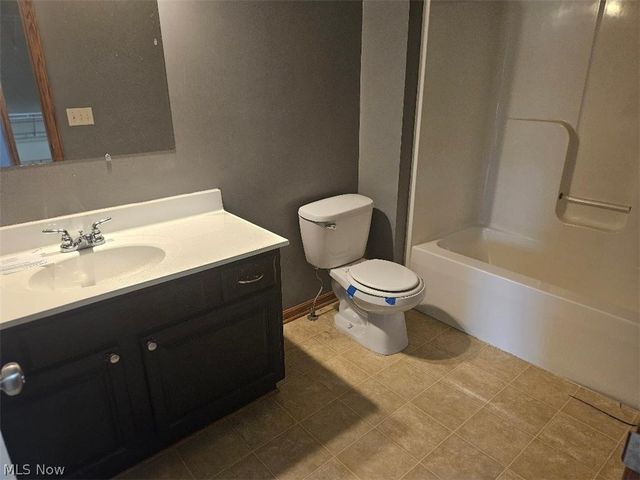 1206 Patriot Place SW, Massillon, OH 44647
