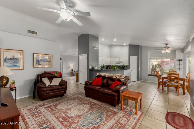 10507 E CHAMPAGNE Drive, Sun Lakes, AZ 85248