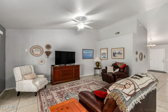 10507 E CHAMPAGNE Drive, Sun Lakes, AZ 85248