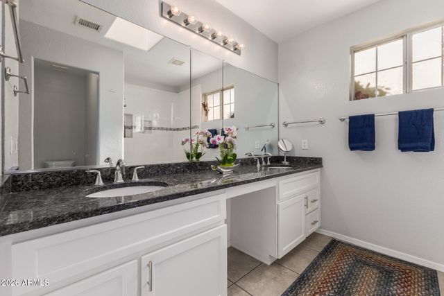 10507 E CHAMPAGNE Drive, Sun Lakes, AZ 85248