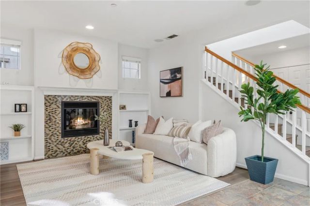 25 Amy Way, Ladera Ranch, CA 92694