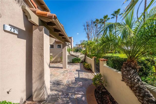 25 Amy Way, Ladera Ranch, CA 92694