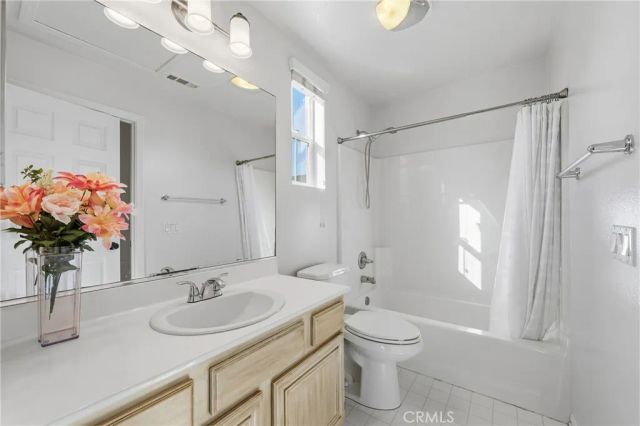 25 Amy Way, Ladera Ranch, CA 92694