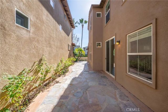 25 Amy Way, Ladera Ranch, CA 92694