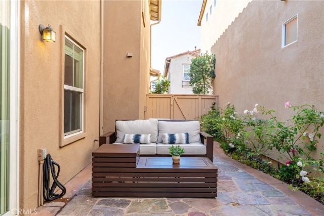 25 Amy Way, Ladera Ranch, CA 92694