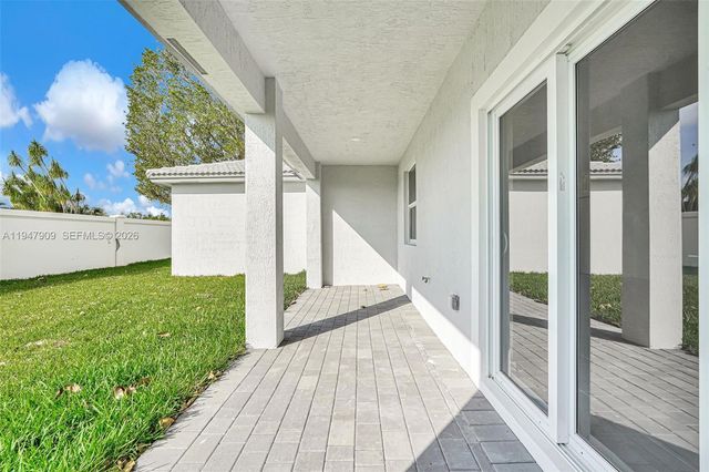 27254 SW 159th Path, Miami, FL 33031