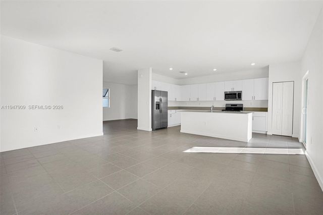 27254 SW 159th Path, Miami, FL 33031