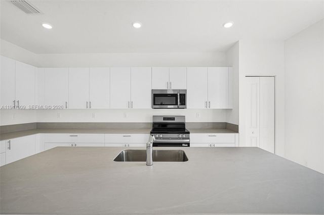 27254 SW 159th Path, Miami, FL 33031