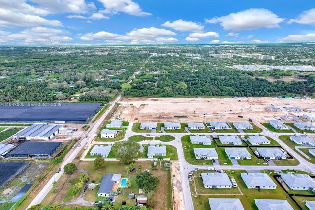 27254 SW 159th Path, Miami, FL 33031