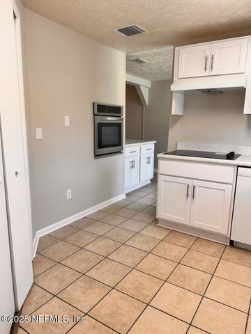 4124 HUNTINGTON FOREST Boulevard, Jacksonville, FL 32257