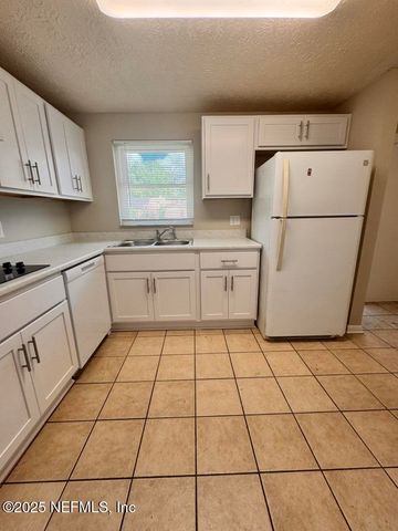 4124 HUNTINGTON FOREST Boulevard, Jacksonville, FL 32257
